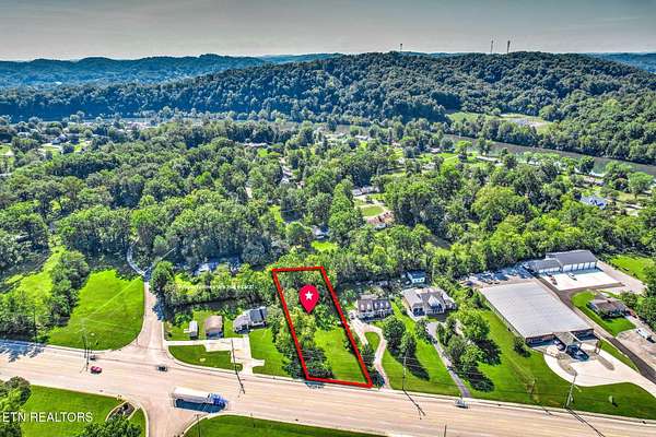 0.51 Acres of Commercial Land for Sale in Clinton, Tennessee