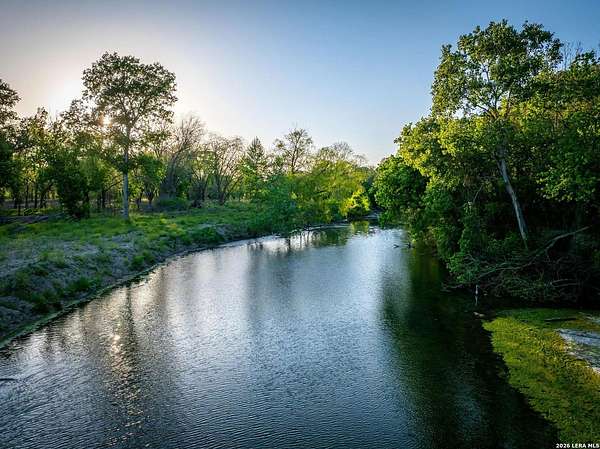 27 Acres of Recreational Land for Sale in Kingsbury, Texas