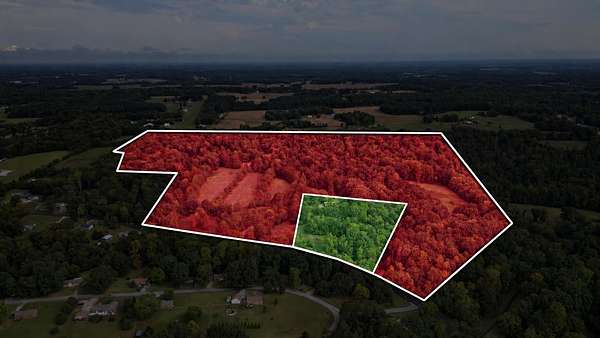 5.14 Acres of Residential Land for Auction in Pleasant View, Tennessee