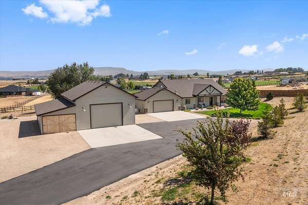 4 Acres of Land with Home for Sale in New Plymouth, Idaho