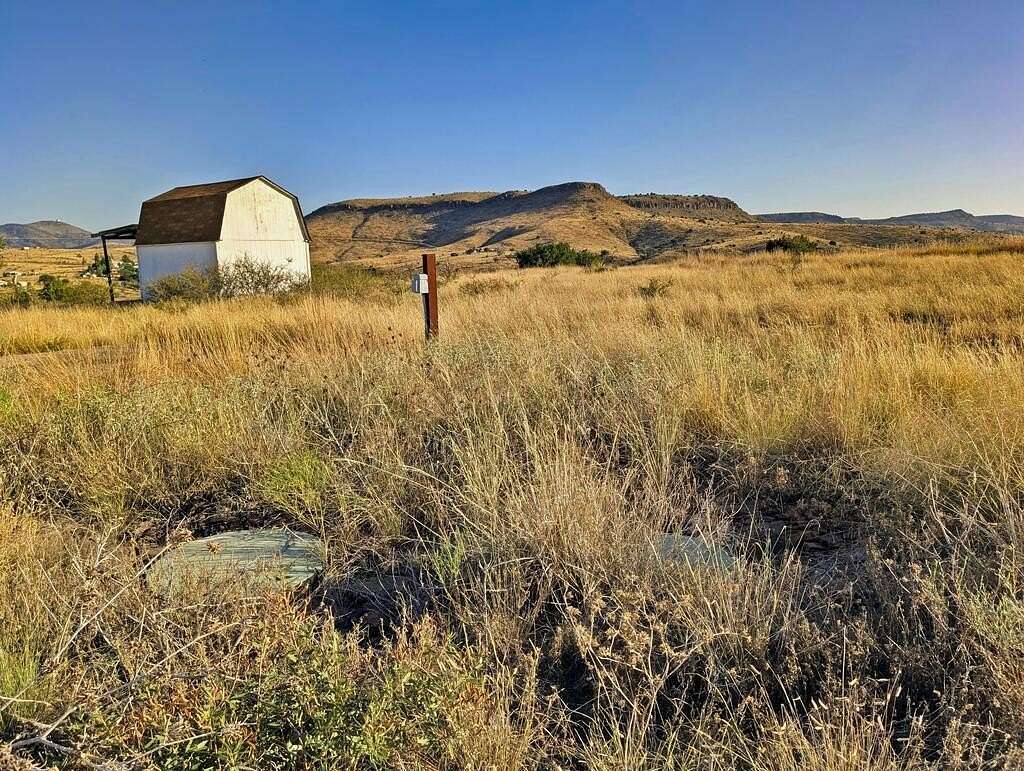 5 Acres of Land for Sale in Fort Davis, Texas