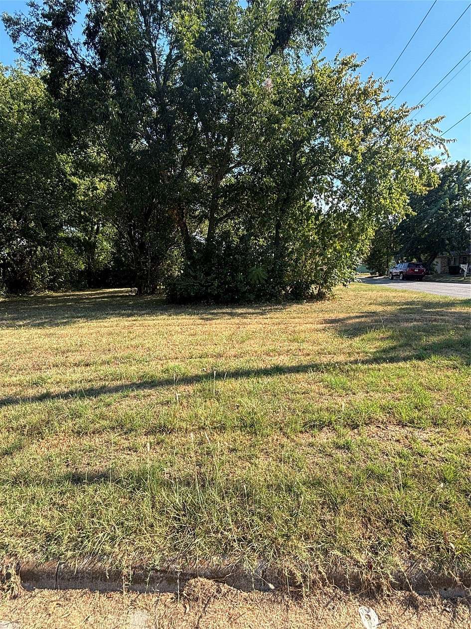0.08 Acres of Residential Land for Sale in Gainesville, Texas