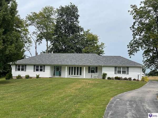 3.18 Acres of Land with Home for Sale in Horse Cave, Kentucky