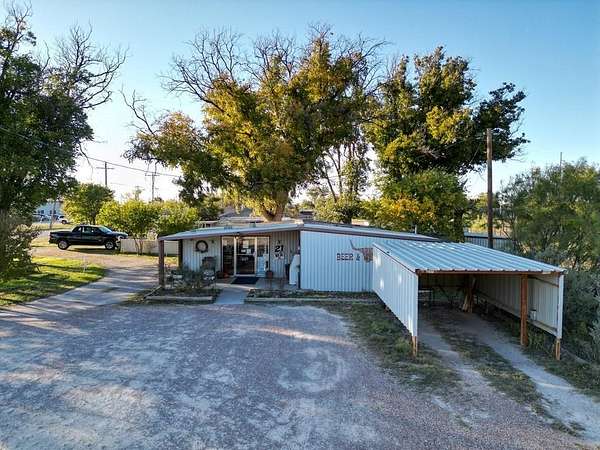 1.65 Acres of Improved Mixed-Use Land for Sale in Ballinger, Texas