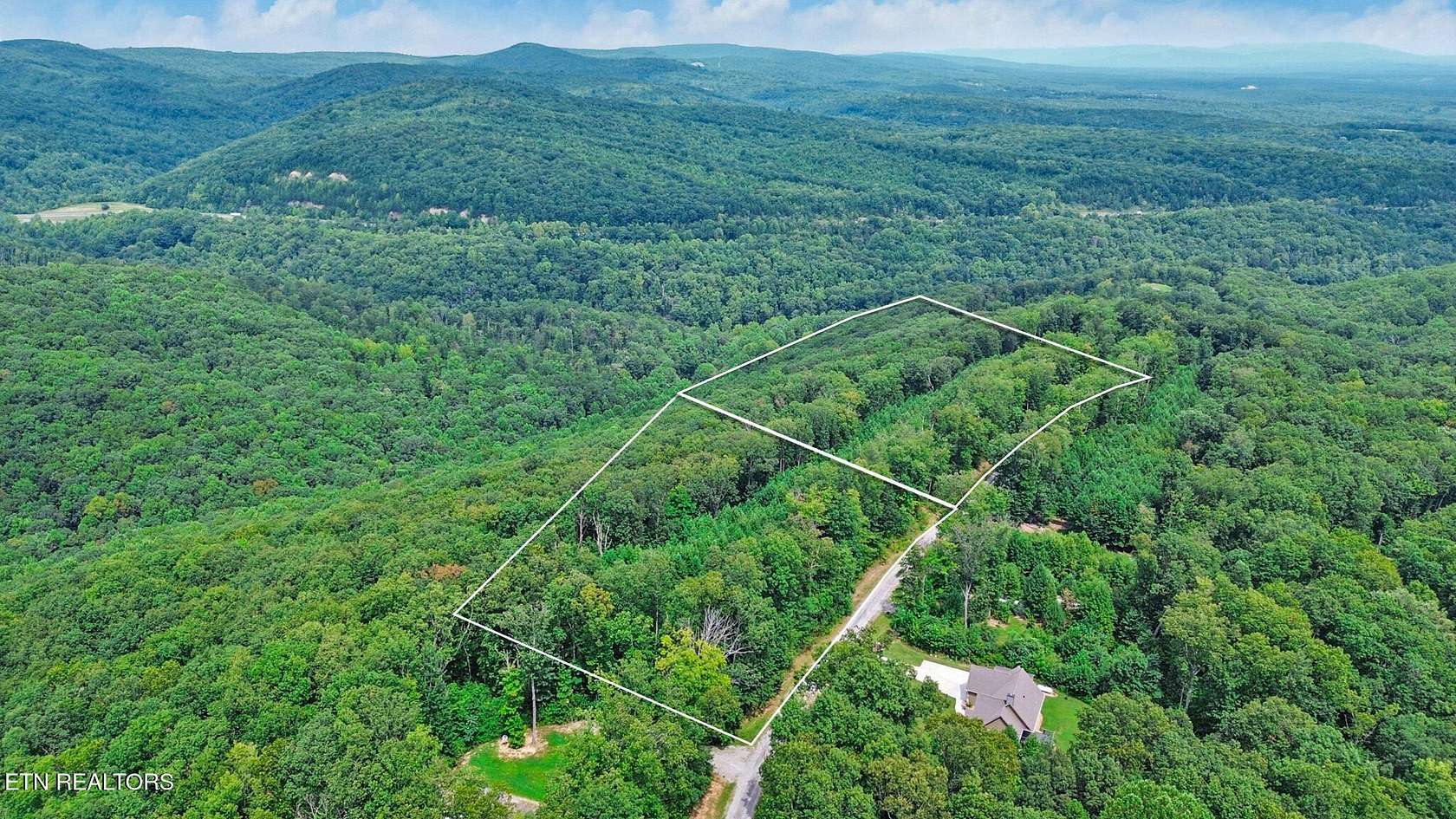 5 Acres of Residential Land for Sale in Crossville, Tennessee