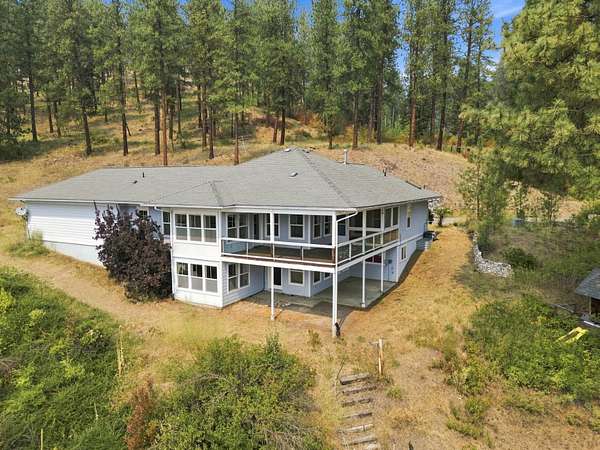33.2 Acres of Agricultural Land with Home for Sale in Colville, Washington