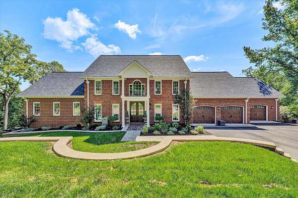 2.13 Acres of Land with Home for Sale in Roanoke, Virginia