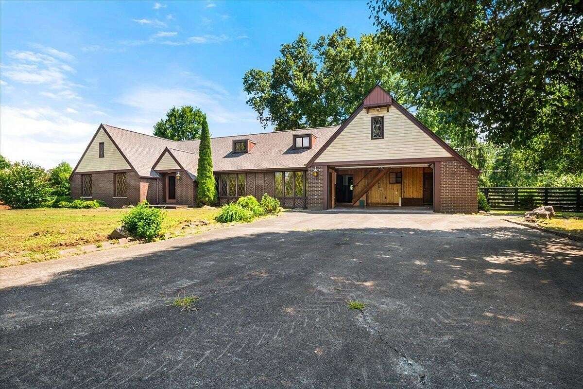 2 Acres of Land with Home for Sale in Corbin, Kentucky