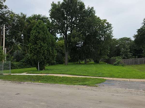 0.28 Acres of Residential Land for Sale in Westmont, Illinois