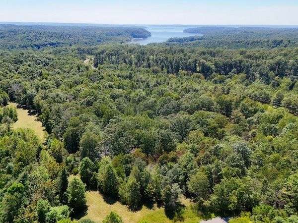 23 Acres of Recreational & Residential Land for Sale in Dover, Tennessee