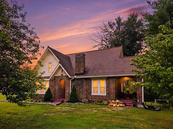 1.7 Acres of Land with Home for Sale in Red Boiling Springs, Tennessee