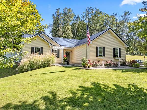 8.4 Acres of Land with Home for Sale in Chillicothe, Ohio