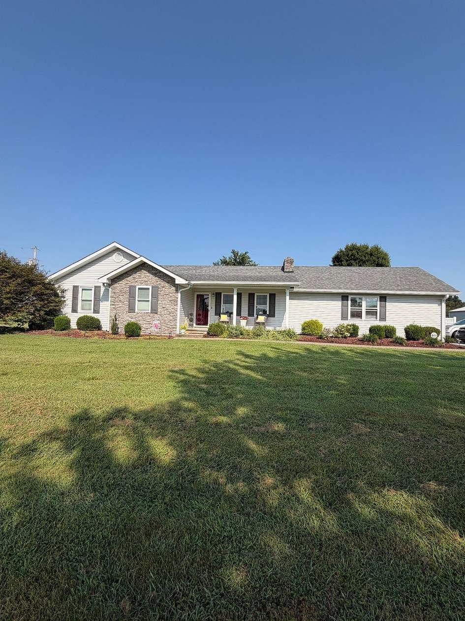 7 Acres of Land with Home for Sale in Columbia, Kentucky