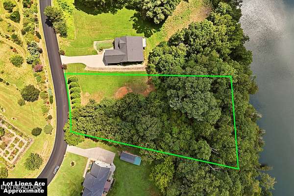 1.26 Acres of Residential Land for Sale in Kodak, Tennessee