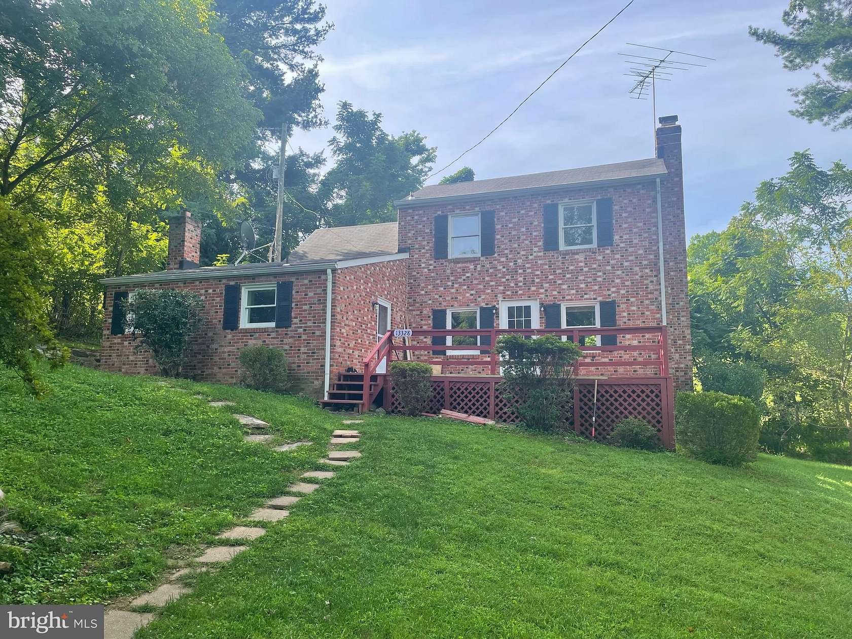 5 Acres of Land with Home for Lease in Leesburg, Virginia