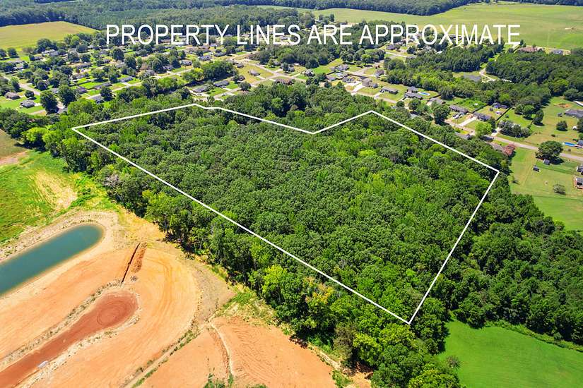 17 Acres of Recreational Land for Sale in Hazel Green, Alabama