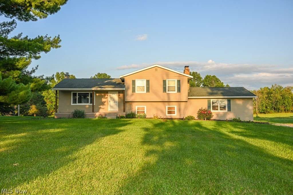 6.4 Acres of Land with Home for Sale in Ravenna, Ohio