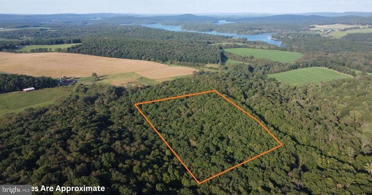 5 Acres of Residential Land for Sale in Oakland, Maryland