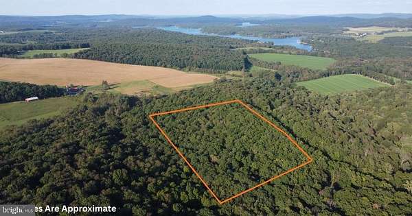 5 Acres of Residential Land for Sale in Oakland, Maryland
