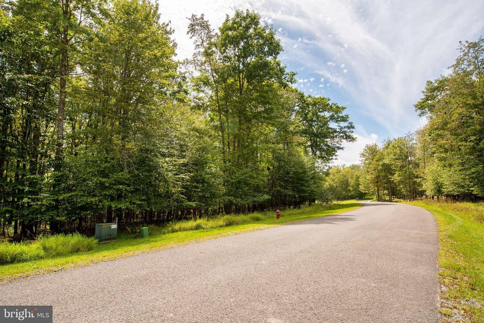 1 Acre of Residential Land for Sale in McHenry, Maryland