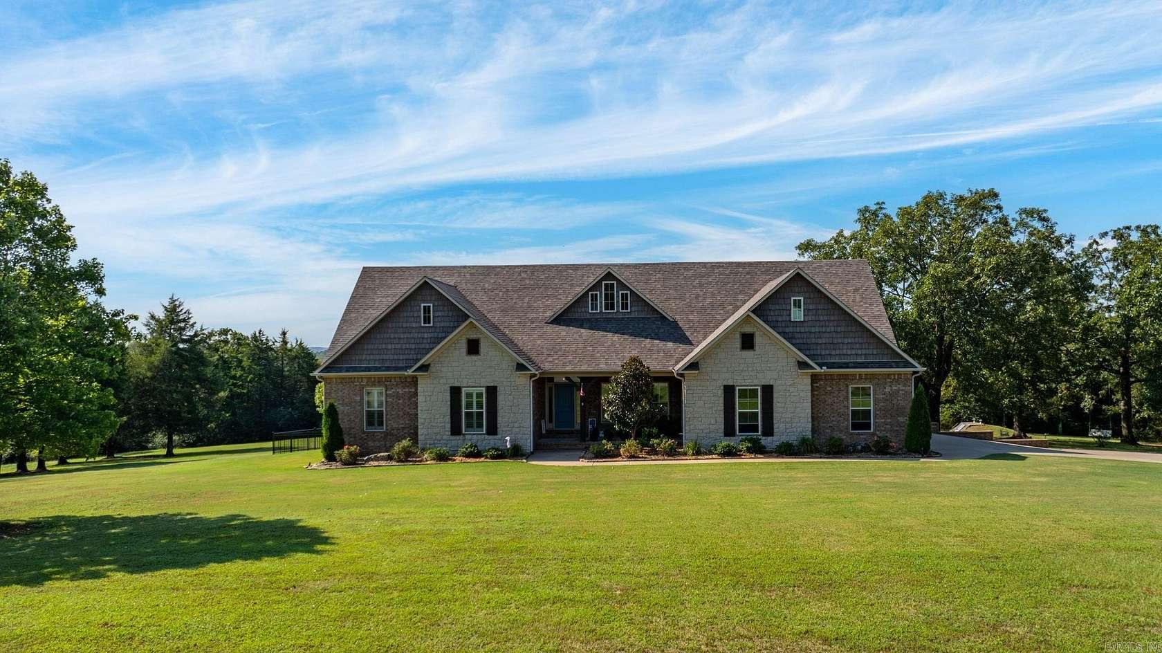 5.35 Acres of Land with Home for Sale in Greenbrier, Arkansas