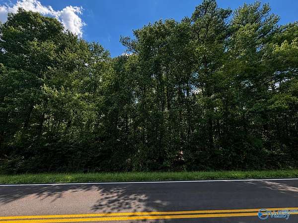 0.6 Acres of Land for Sale in Fort Payne, Alabama