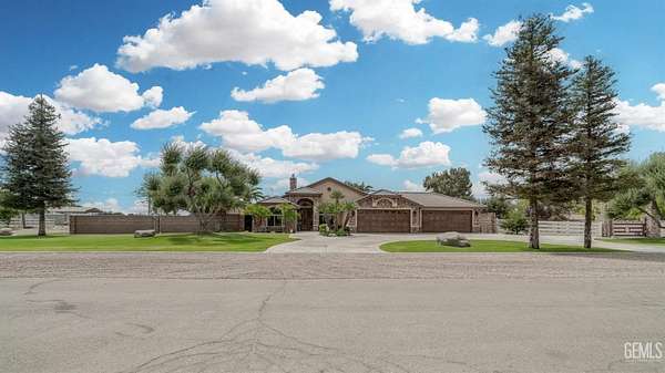 2 Acres of Land with Home for Sale in Bakersfield, California