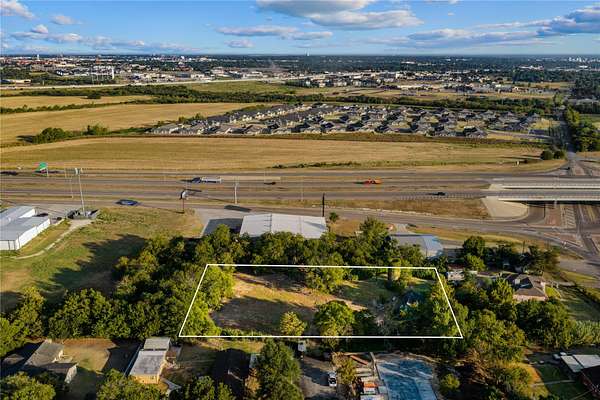 1.2 Acres of Residential Land for Sale in Robinson, Texas