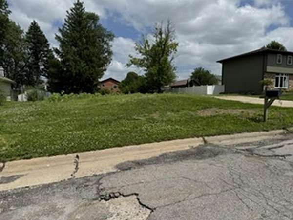 0.22 Acres of Residential Land for Sale in Marshalltown, Iowa