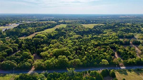 4 Acres of Residential Land for Sale in Earlsboro, Oklahoma