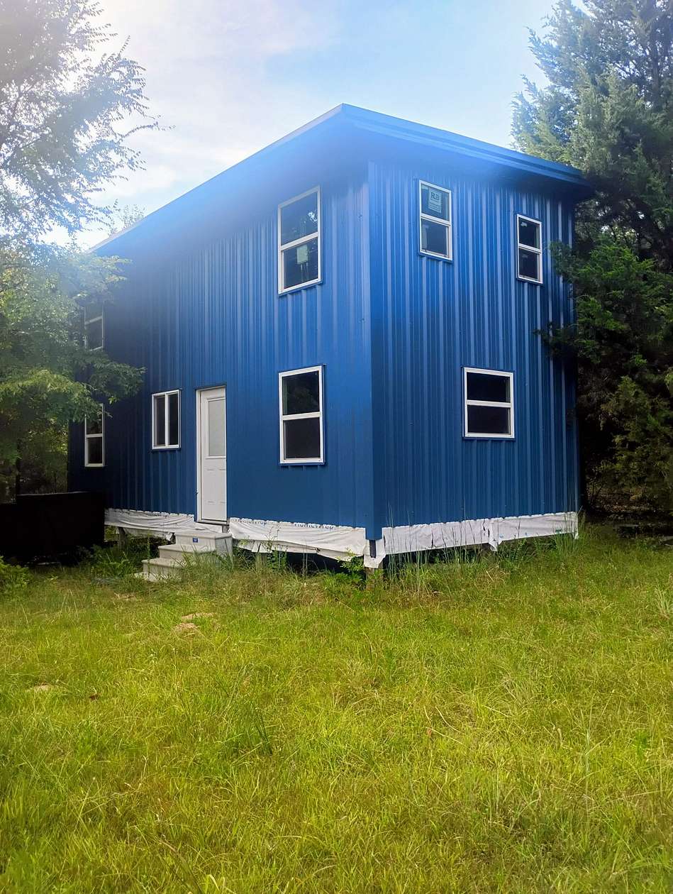 5 Acres of Land with Home for Sale in Hugo, Oklahoma