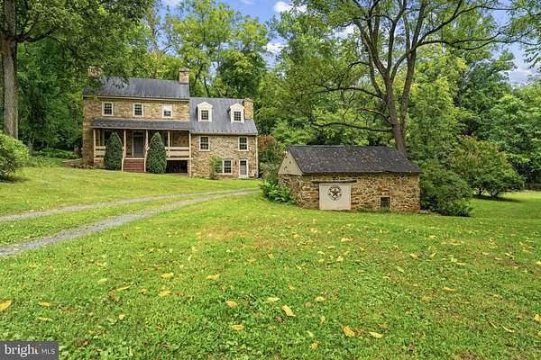 11.5 Acres of Land with Home for Sale in Leesburg, Virginia