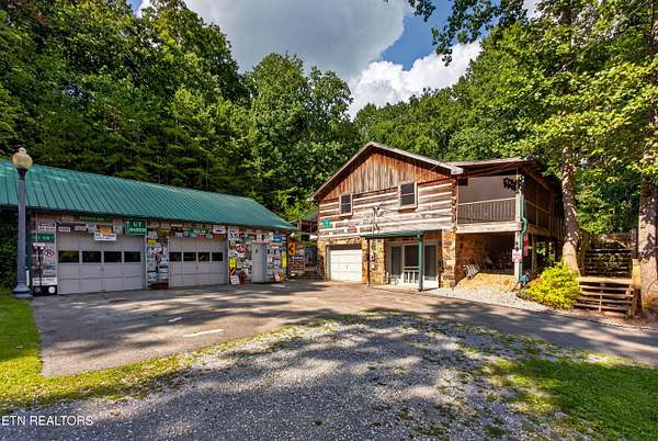 12 Acres of Recreational Land with Home for Sale in Knoxville, Tennessee