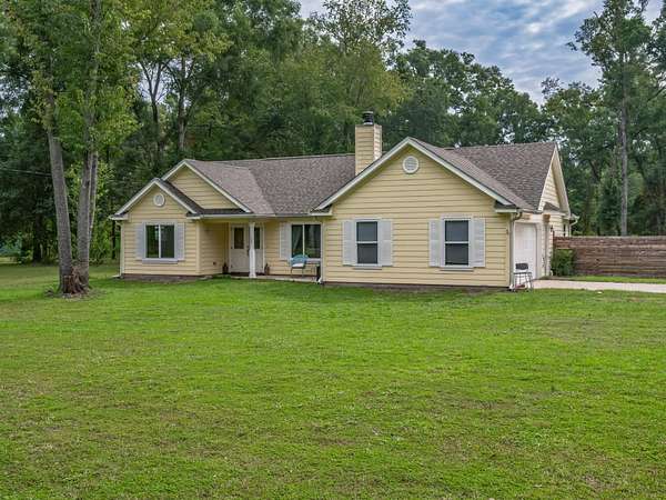 4.74 Acres of Land with Home for Sale in Crawfordville, Florida