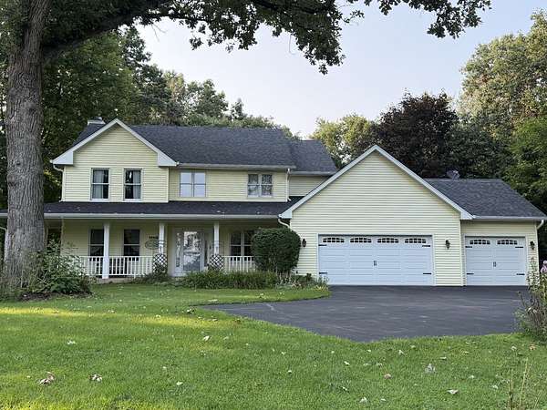 1.5 Acres of Land with Home for Sale in Spring Grove, Illinois