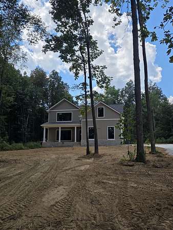 5 Acres of Land with Home for Sale in Hillsboro, Tennessee