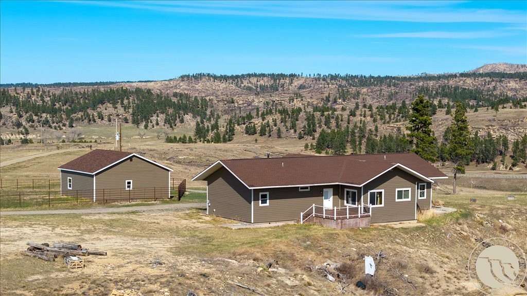 16 Acres of Land with Home for Sale in Roundup, Montana