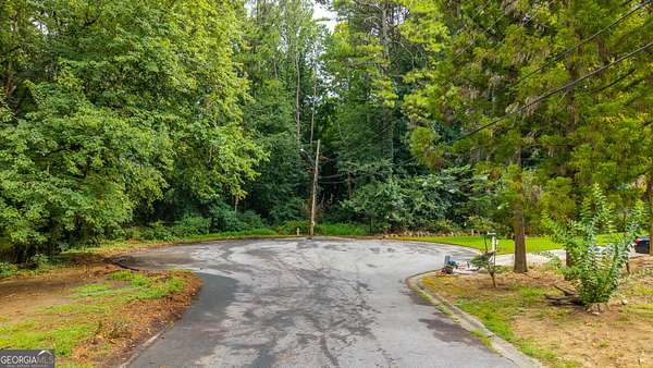 21 Acres of Land for Sale in Newnan, Georgia