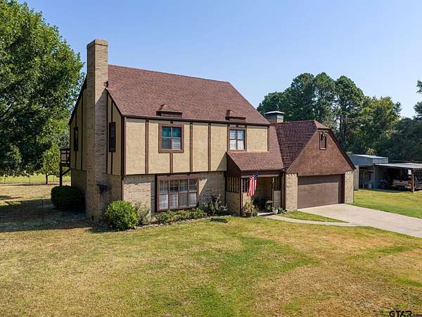 21.8 Acres of Land with Home for Sale in Athens, Texas