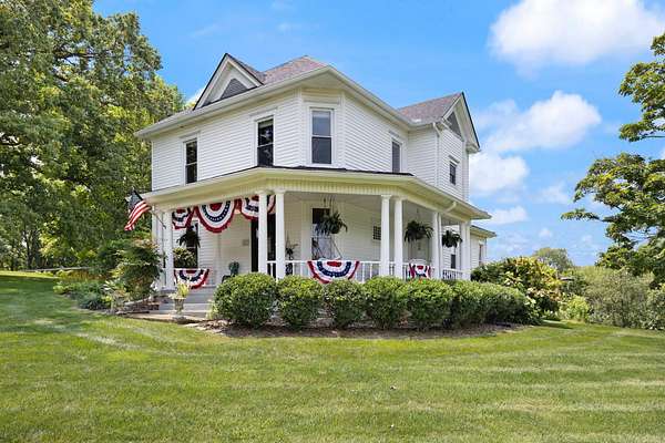 1.55 Acres of Land with Home for Sale in Stanford, Kentucky