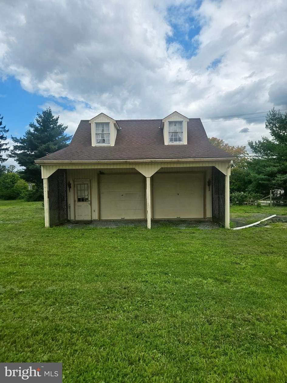 1.6 Acres of Land with Home for Lease in Downingtown, Pennsylvania