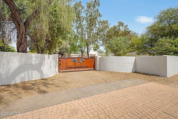 1.83 Acres of Land with Home for Sale in Scottsdale, Arizona