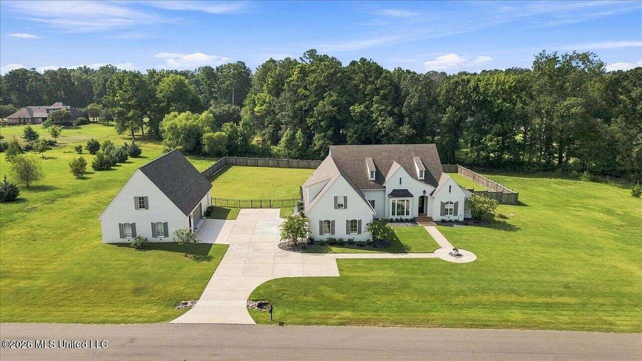 2 Acres of Land with Home for Sale in Brandon, Mississippi