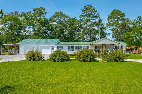 12 Acres of Recreational Land with Home for Sale in Gaylesville, Alabama