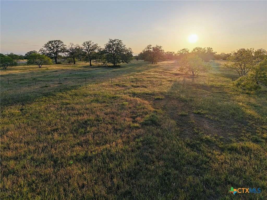 2 Acres of Residential Land for Sale in Waelder, Texas