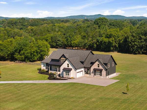 10.7 Acres of Land with Home for Sale in Bell Buckle, Tennessee