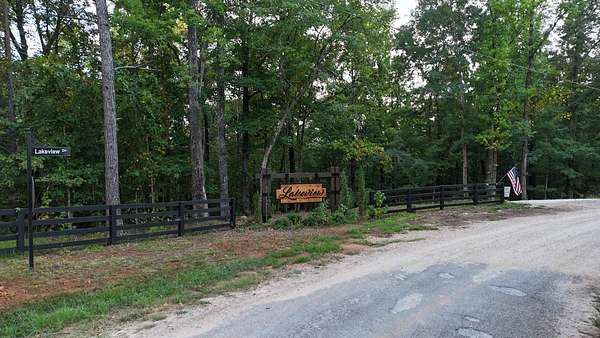 3.34 Acres of Residential Land for Sale in Tallassee, Alabama