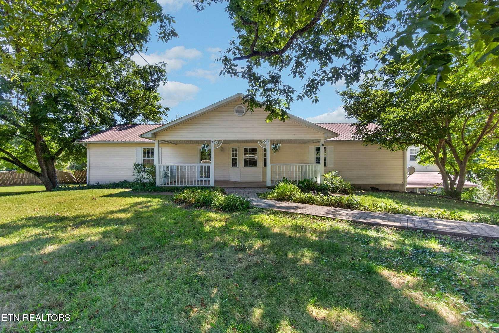 22 Acres of Land with Home for Sale in Jamestown, Tennessee