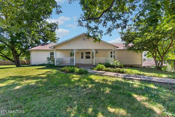 22 Acres of Land with Home for Sale in Jamestown, Tennessee