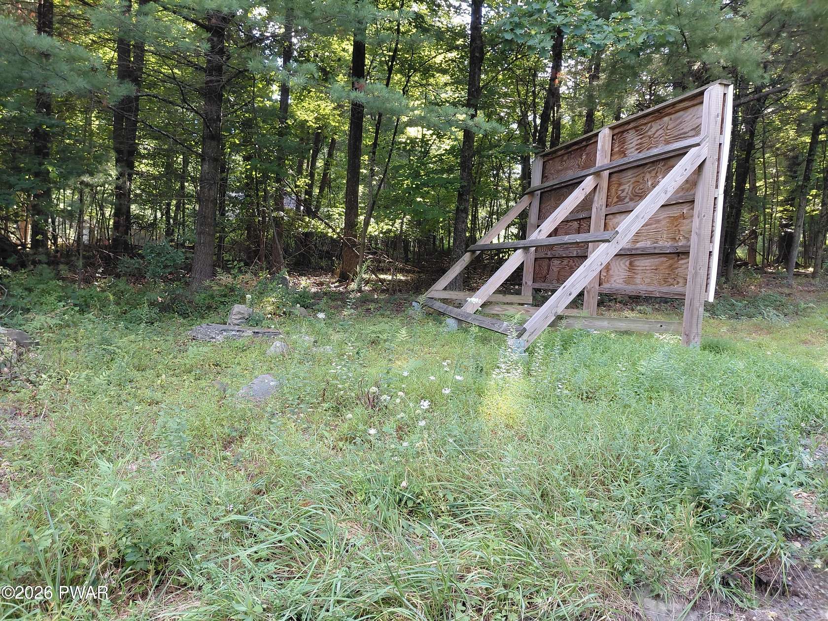 1.18 Acres of Residential Land for Sale in Dingmans Ferry, Pennsylvania